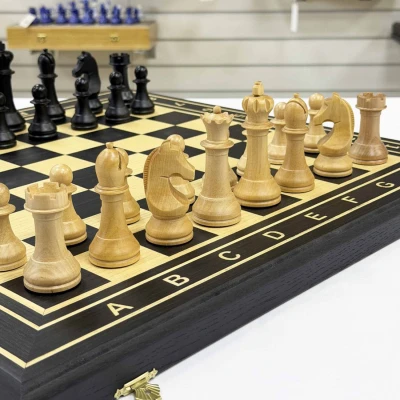 Шахматы деревянные из дуба и ясеня с фигурами по стандартам ФИДЕ