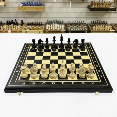 Шахматы деревянные из дуба и ясеня Премиальные черно-белые 50 см
