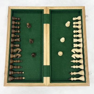 Шахматы подарочные из орех и граб доска 50 на 50 см