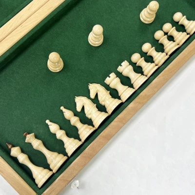 Шахматы подарочные из орех и граб доска 50 на 50 см