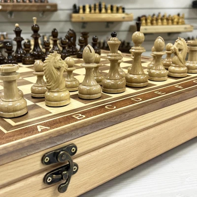 Шахматный ларец орех с фигурами Резной конь 52 см