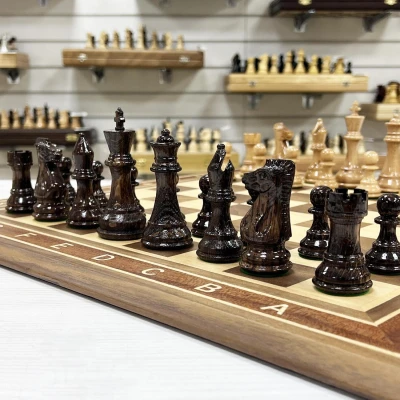 Шахматы нескладные орех с фигурами Суприм из дуба