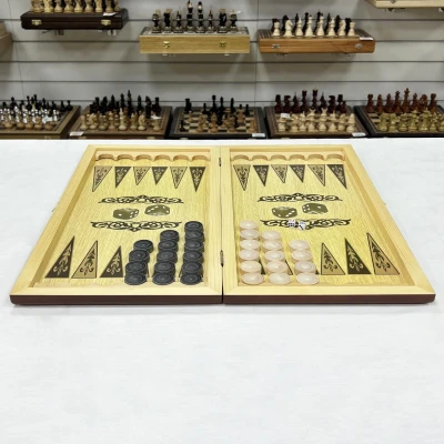 Нарды деревянные подарочные с цветным рисунком Волки средние 50 см