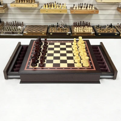Шахматный ларец с выдвижными ящиками венге Ретро падук