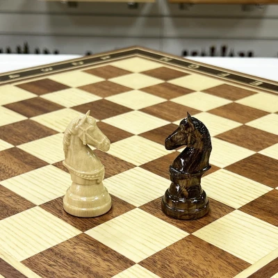 Шахматы подарочные Гамбит красное дерево, граб