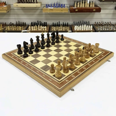 Шахматы подарочные орех с фигурами из карельской березы Стаунтон люкс большие