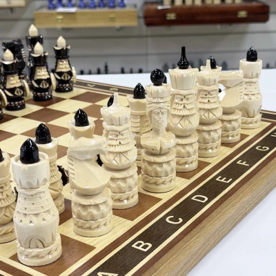 Шахматы подарочные ручной работы орех Русские воины большие
