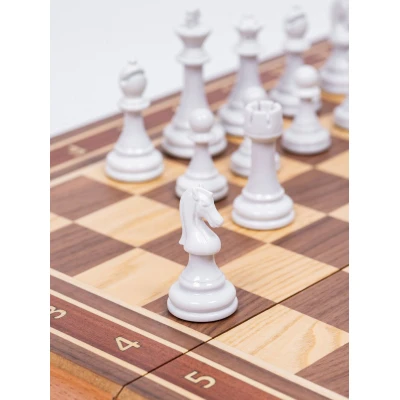 Шахматы турнирные с фигурами из композита Итальянский дизайн черно-белые