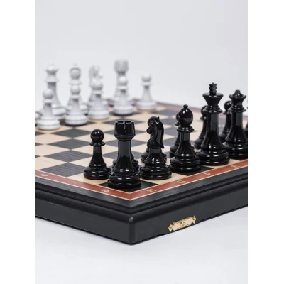 Шахматы подарочные из мореного дуба с фигурами Итальянский дизайн черно-белый