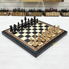 Шахматы из мореного дуба с фигурами из бука