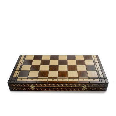 Шахматы  Елочные Мадон