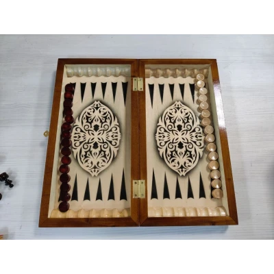 Шахматы нарды шашки подарочные Презент