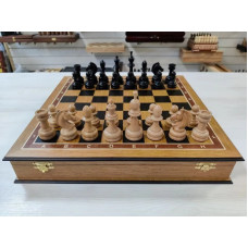 Шахматы подарочные с утяжеленными фигурами из бука на доске из дуба 45 на 45 см большие