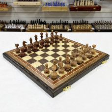 Шахматы деревянные эксклюзивные Суздальские в доске из ореха 45 см Шахматы деревянные эксклюзивные Суздальские в доске из ореха 45 см