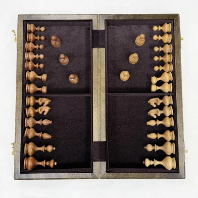 Шахматы деревянные эксклюзивные Суздальские в доске из ореха 45 см