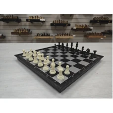 Шахматы нарды шашки пластиковые черно-белые