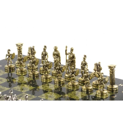 Шахматы подарочные Римские воины 36х36 см змеевик