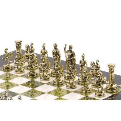 Шахматы подарочные Римские воины 28х28 см из камень змеевик