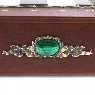 Шахматы металлические Воины с каменным полем на деревянном ларце