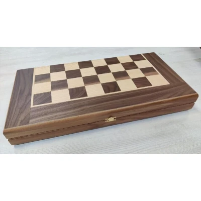 Шахматы подарочные клен презент орех средние