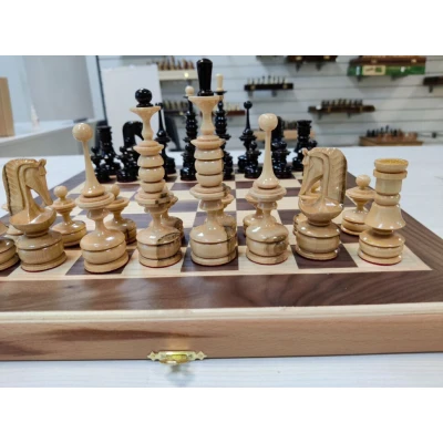 Шахматы подарочные клен презент орех средние