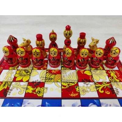 Шахматы Гжель против Хохломы