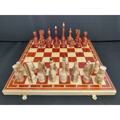 Шахматы большие ручной работы из клена и красного дерева