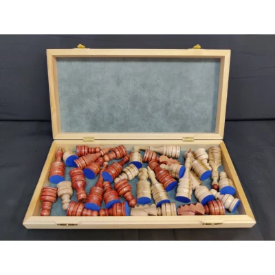 Шахматы большие ручной работы из клена и красного дерева