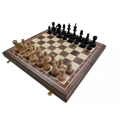 Шахматы подарочные из ореха и бука, фигуры с утяжелением, доска 45 на 45 см