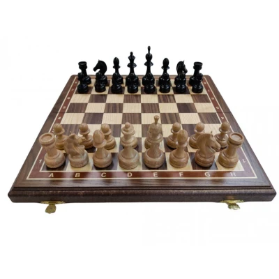 Шахматы подарочные из ореха и бука, фигуры с утяжелением, доска 45 на 45 см