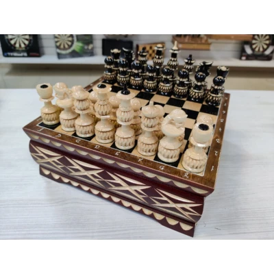 Шахматы резные в подарочном ларце Вязь