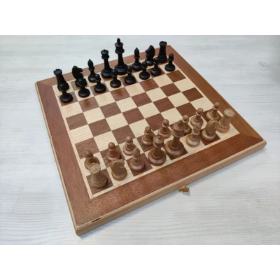 Шахматы складные из бука и красного дерева эконом малые