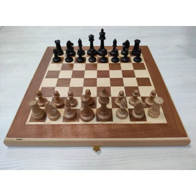 Шахматы складные из бука и красного дерева эконом малые