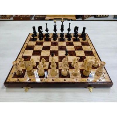 Шахматы эксклюзивные из карельской березы и клена, доска 45 на 45 см