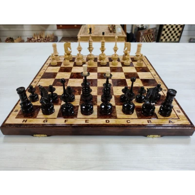 Шахматы эксклюзивные из карельской березы и клена, доска 45 на 45 см