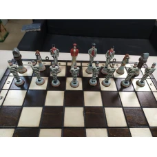 Шахматы тюремные из хлеба