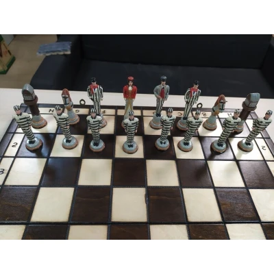 Шахматы тюремные из хлеба