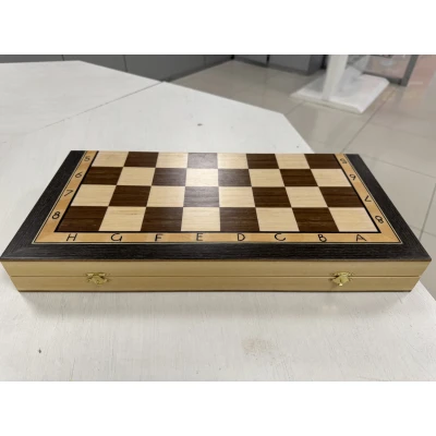 Шахматная доска 47 на 47 см деревянная без фигур