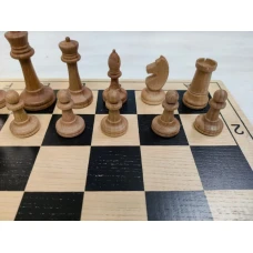 Шахматы турнирные Авангард с утяжелением средние на доске из бука