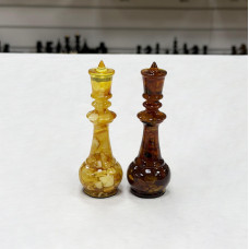Шахматные фигуры из янтаря Шахматные фигуры из янтаря