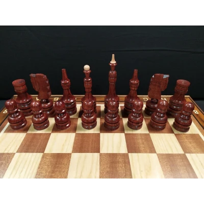 Шахматы подарочные Клен/Красное дерево