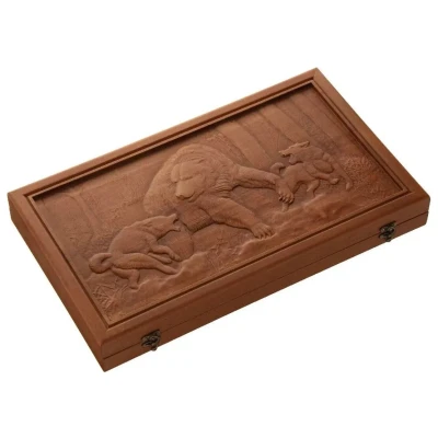 Нарды подарочные с объемной резьбой Охота на медведя 50х50 см