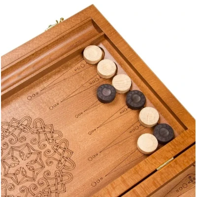 Нарды подарочные с объемной резьбой Охота на медведя 50х50 см