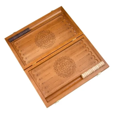 Нарды подарочные с объемной резьбой Охота на медведя 50х50 см