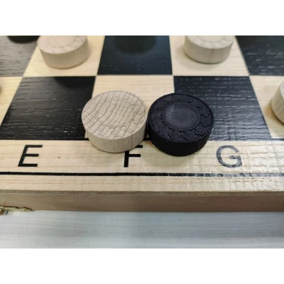 Шахматы шашки Авангард с утяжелением средние на доске из бука