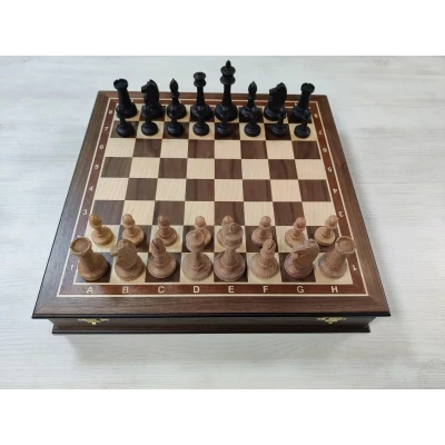 Шахматы подарочные в ларце Стаунтон орех большие с утяжелением