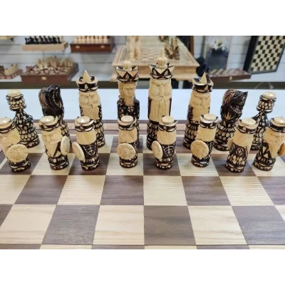  Шахматы резные ручной работы Богатыри из ореха и липы