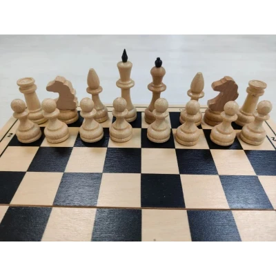 Шахматы деревянные из бука 30 на 30 см эконом