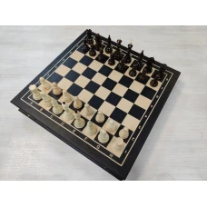 Шахматы подарочные в ларце из мореного дуба, с утяжеленными фигурами из граба