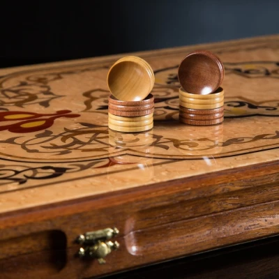 Нарды Ветер пустыни из красного дерева